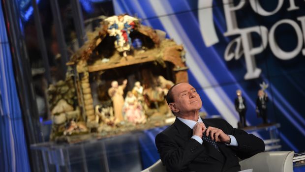 Silvio Berlusconi oggi a Pomeriggio Cinque: “Dobbiamo fare molto in difesa delle donne”