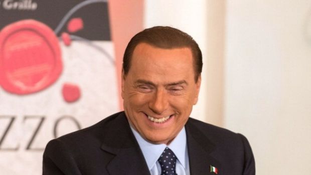 Silvio Berlusconi in diretta su Rai1 a Giletti: «Si guardi la d’Urso, non è soltanto bella. E’ anche brava e gentile» (Video della lite)