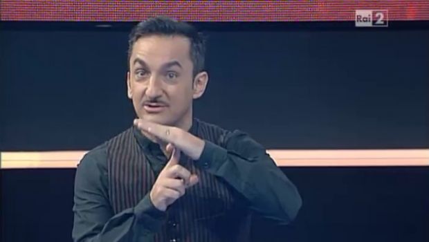 Il live della quinta puntata (natalizia) di un Minuto per Vincere con Nicola Savino