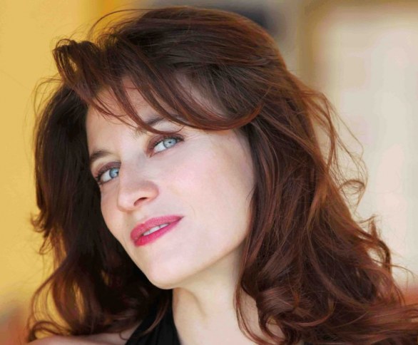 Il clan dei camorristi – Francesca Beggio a TvBlog: “Anna Esposito presto dovrà fare i conti con la realtà in cui ha scelto di vivere”