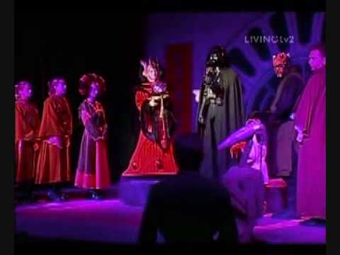 RUSSELL CROWE in ROCKY HORROR!! (RARE)