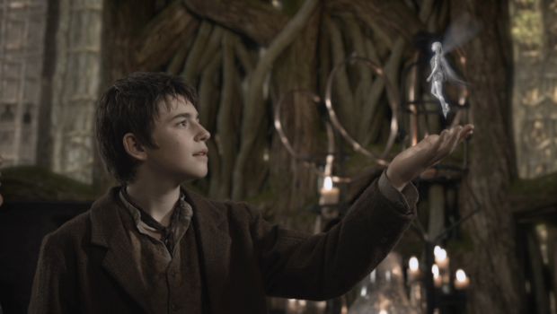 Neverland – La vera storia di Peter Pan, su Italia 1 il film-tv che reinventa un classico