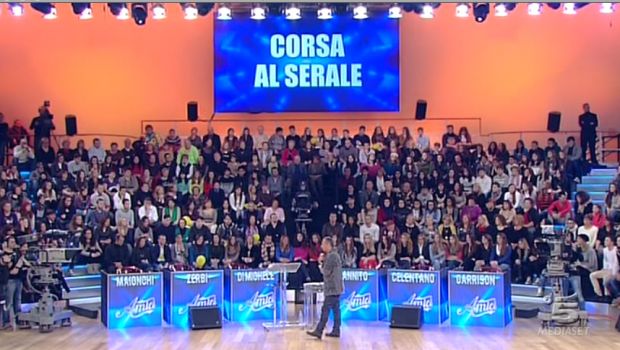 Amici 12, inizia la corsa al serale (sospesa). Ma non si sa quando parte