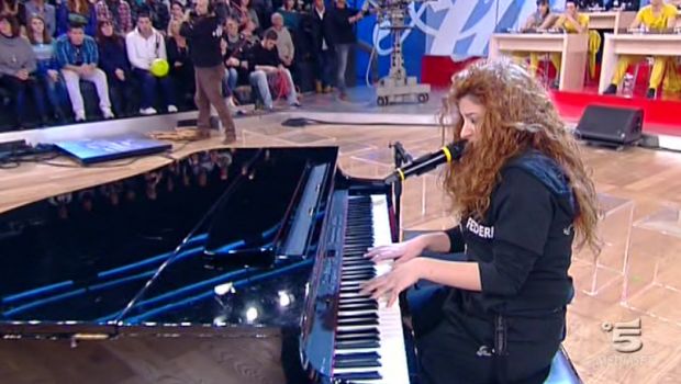 Amici 12, il primo speciale in diretta. Etienne in sfida, Nicole salva. Verdiana e Angela superlative