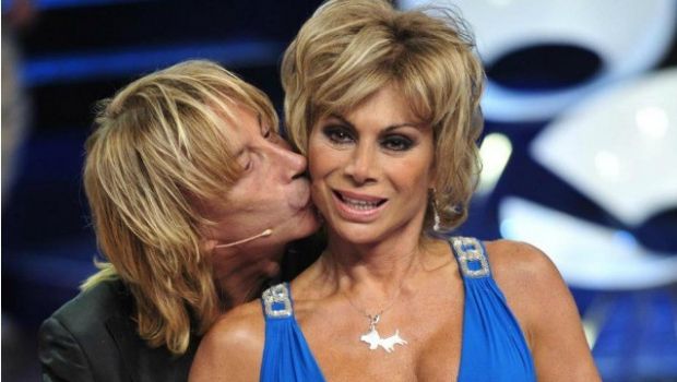 Carmen Russo, no al parto in tv: la nascita di Maria non sarà un docureality
