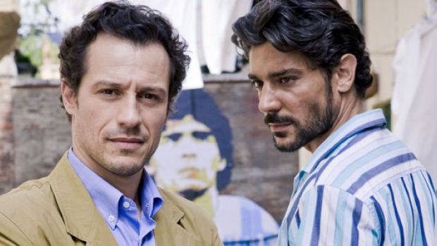 Programmi tv stasera, venerdì 25 gennaio 2013: al via Il Clan dei Camorristi e Zeta, torna Crozza nel Paese delle Meraviglie