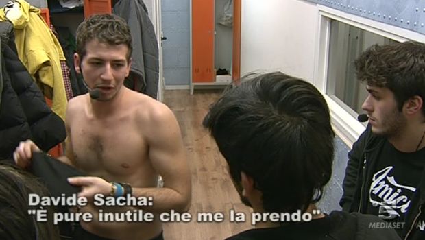 Amici 12 elimina Davide Sacha. Basta agli strafottenti usa e getta!