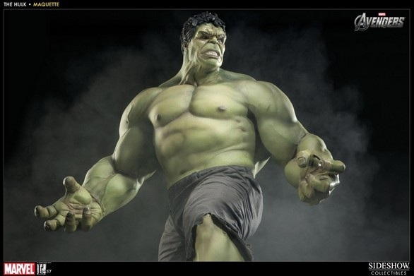 The Avengers statue foto