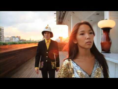 Maxi Trusso – Upset (videoclip oficial)