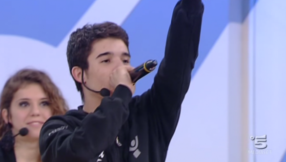 Amici 12, lo speciale di sabato 9 febbraio 2013. Entra il rapper Moreno Donadoni: “Maria, ho un pensierino per te dopo”