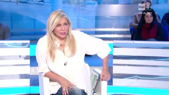 Sanremo 2013, La vita in diretta, Mara Venier riserva complimenti a tutti. Marcia indietro dopo le dichiarazioni contro?