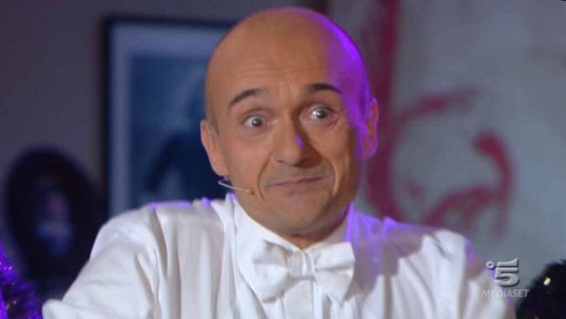 Alfonso Signorini torna in prima serata con un programma amarcord?