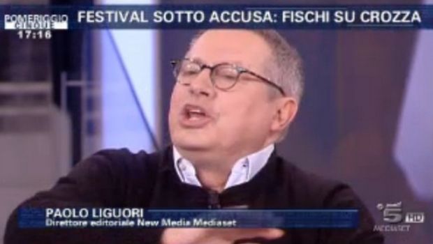 Sanremo 2013, Pomeriggio Cinque, Liguori show: “Satira di regime da quattro soldi”. E i contestatori di Sanremo diventano eroi