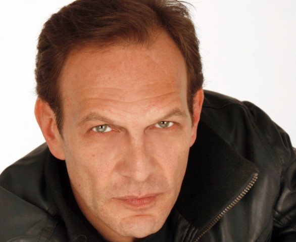 UPAS – Riccardo Polizzy Carbonelli a TvBlog: “Nelle prossime puntate Ferri non si annoierà, e neanche il pubblico”