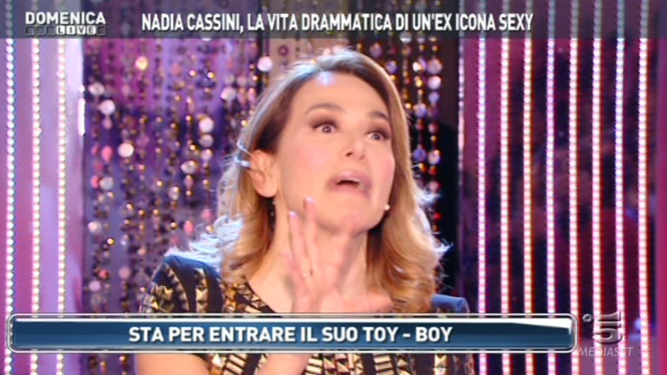 Nadia Cassini sotto choc a Domenica live