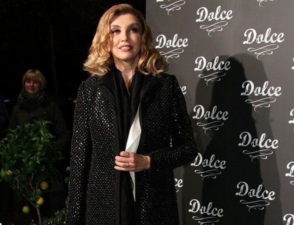Altrimenti ci arrabbiamo: Milly Carlucci presenta il nuovo talent show di Rai 1: “Un viaggio tra generazioni”