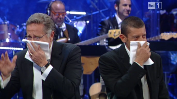 Premio Tv 2013, Bonolis polemico con Fazio: “A Sanremo si respira un’aria nuova, non siamo abituati”