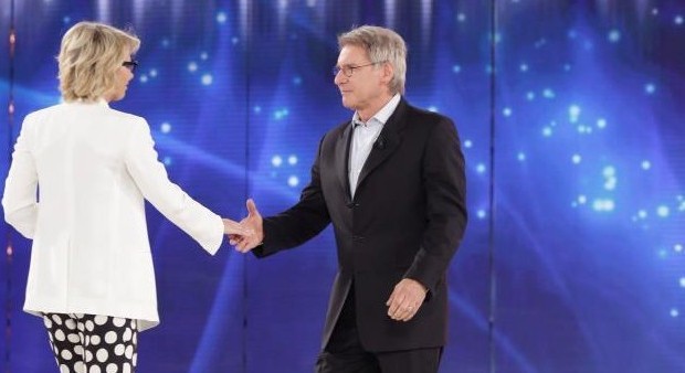 Amici, Maria De Filippi: “Alessandra Amoroso ed Emma Marrone hanno dimostrato che i talent non sfornano cretini”