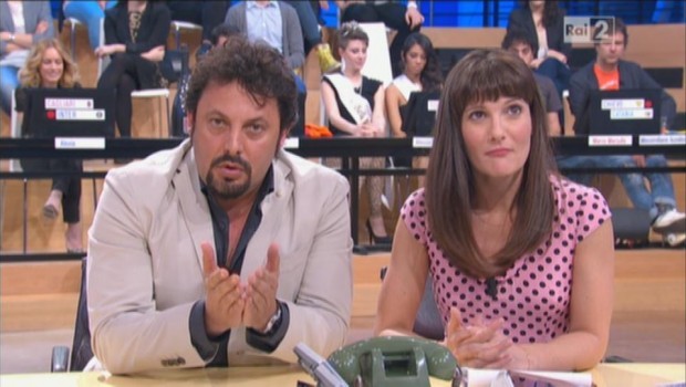 Le Iene, Enrico Brignano: “Ho lasciato perché ‘ci stavo male'”. Mammucari? Un ‘incapace’…