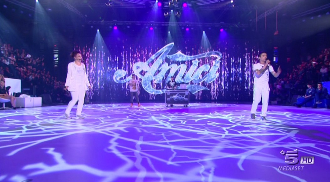 Amici 2013, quarta puntata serale: Fedez canta con Moreno e Greta, Nesli duetta con Edwyn