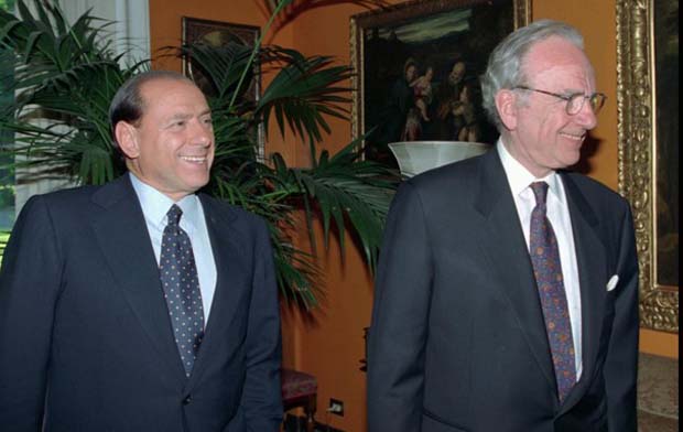 Sky-Mediaset, Berlusconi incontra Murdoch: la crisi fa paura?