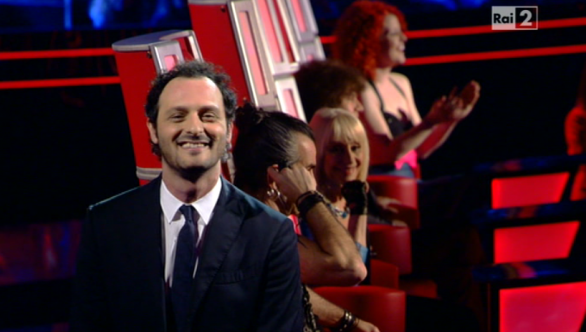 The Voice, Fabio Troiano andrebbe sostituito da RaiDue. Come Amanda Lear alla Talpa