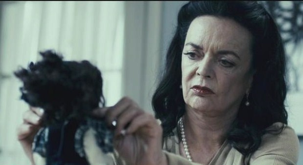 The Butterfly Room – La stanza delle farfalle: trailer italiano del thriller-horror con Barbara Steele