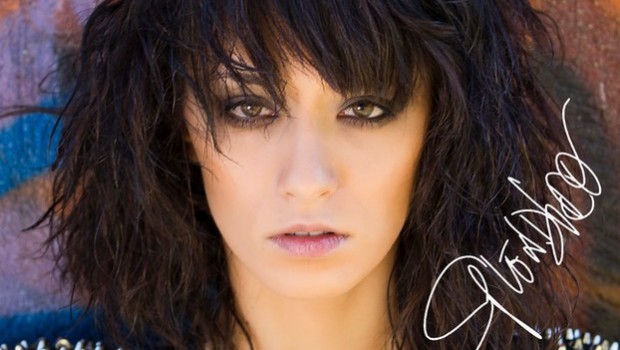 Cassandra De Rosa, Splendido testo e audio
