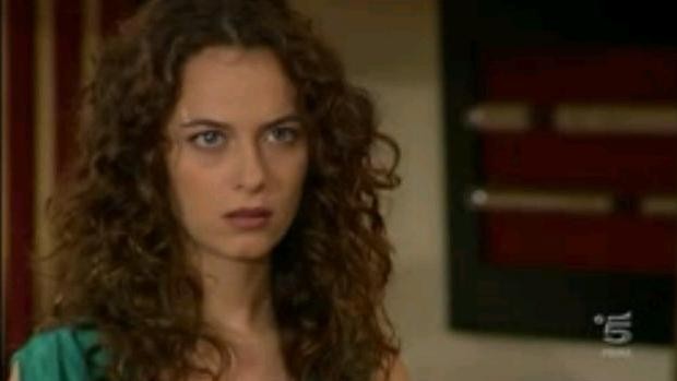 Centovetrine anticipazioni puntate dal 6 al 10 maggio 2013: Carol scopre che Vinicio è suo padre