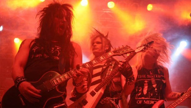 Crashdiet: quando il crowdfunding salva il tour