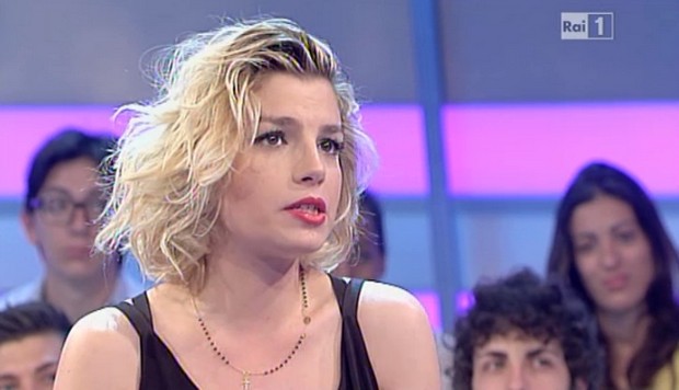 Emma a Domenica In – Così è la vita: “Essere in classifica da tre settimane è una forma d’amore immensa”