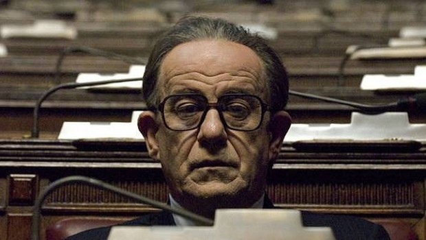È morto Giulio Andreotti: su di lui, Il Divo di Paolo Sorrentino