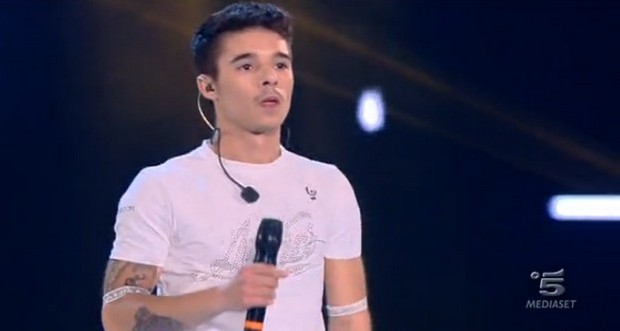 Moreno – Piccole cose testo e video live dal serale di Amici 2013
