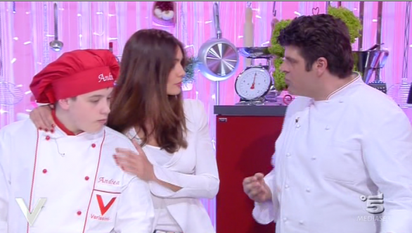 Il baby-cuoco Andrea ha vinto uno stage da lavapiatti. BastardChef dalla Toffanin