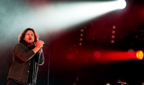 Pearl Jam, nel 2013 il singolo Mind Your Manners e una mostra a Roma