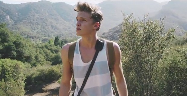 Cody Simpson, Summertime Of Our Lives: video, testo e traduzione