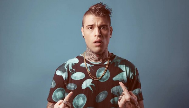 Fedez ringrazia Amici: “Tutto è cambiato da quando sono andato in televisione”