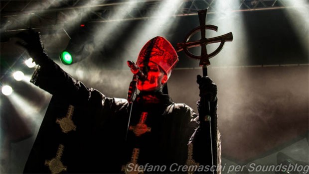 Ghost in concerto a Bologna: le foto della misteriosa band ‘papale’ – 6 Giugno 2013