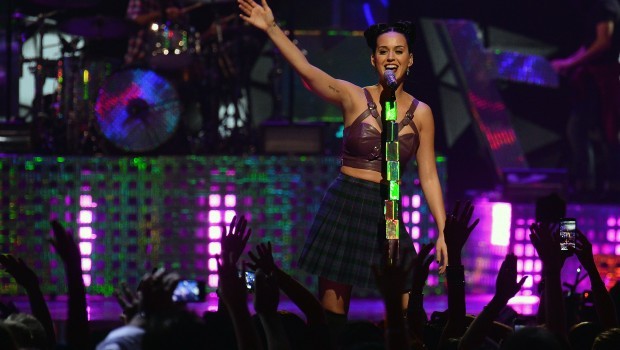Katy Perry parla del nuovo album e della canzone Bad Photographs