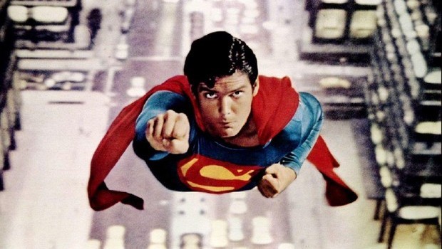 L’uomo d’acciaio compie 75 anni – gli auguri di Cineblog al mitico Superman