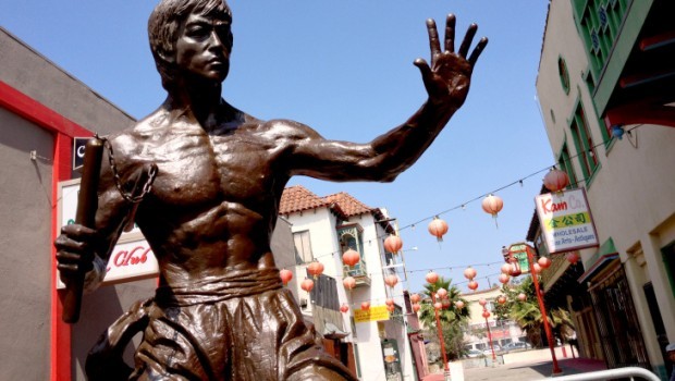 Bruce Lee immortalato da una statua a Los Angeles