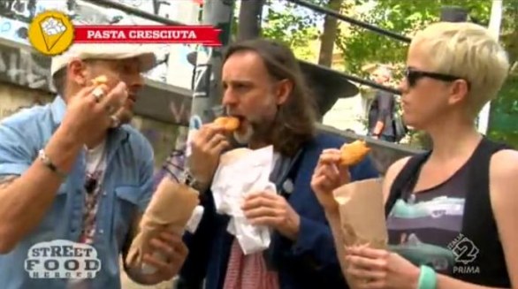 Street Food Heroes in replica su Italia1: tanto cibo e poco ritmo per la ‘grande abbuffata’ in giro per l’Italia
