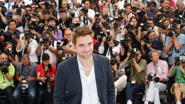 Mission: Blacklist – Jesper Ganslandt alla regia e Robert Pattinson alla caccia di Saddam Hussein