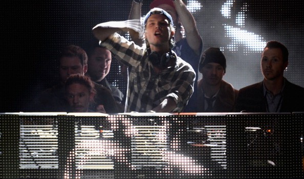 Avicii, Lay Me Down: nuovo singolo con Adam Lambert e Nile Rodgers