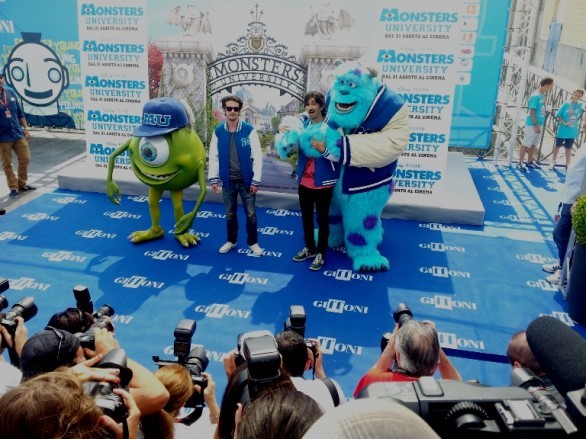 Giffoni 2013: I soliti idioti, la conferenza stampa live su TvBlog