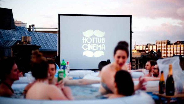 Hot Tub: il cinema sul tetto che scotta