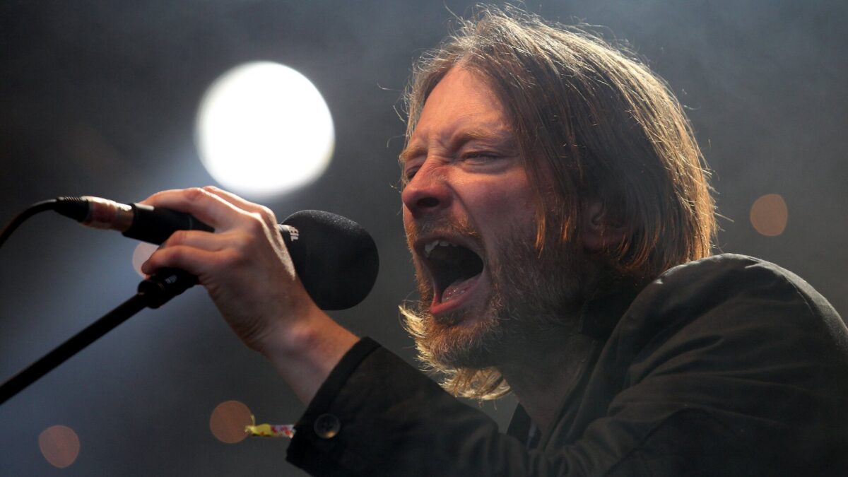 Thom Yorke contro Spotify: “Con questa modalità i nuovi artisti non vengono pagati un ca**o”