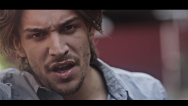 Timothy Cavicchini, A fuoco: video ufficiale e testo (The Voice of Italy)