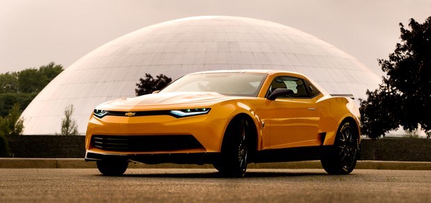 Transformers 4 – nuove foto con della Camaro di Bumblebee