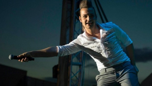 Valerio Scanu: “Ho deciso di camminare con le mie gambe. Riconoscente ad Amici e Maria De Filippi”